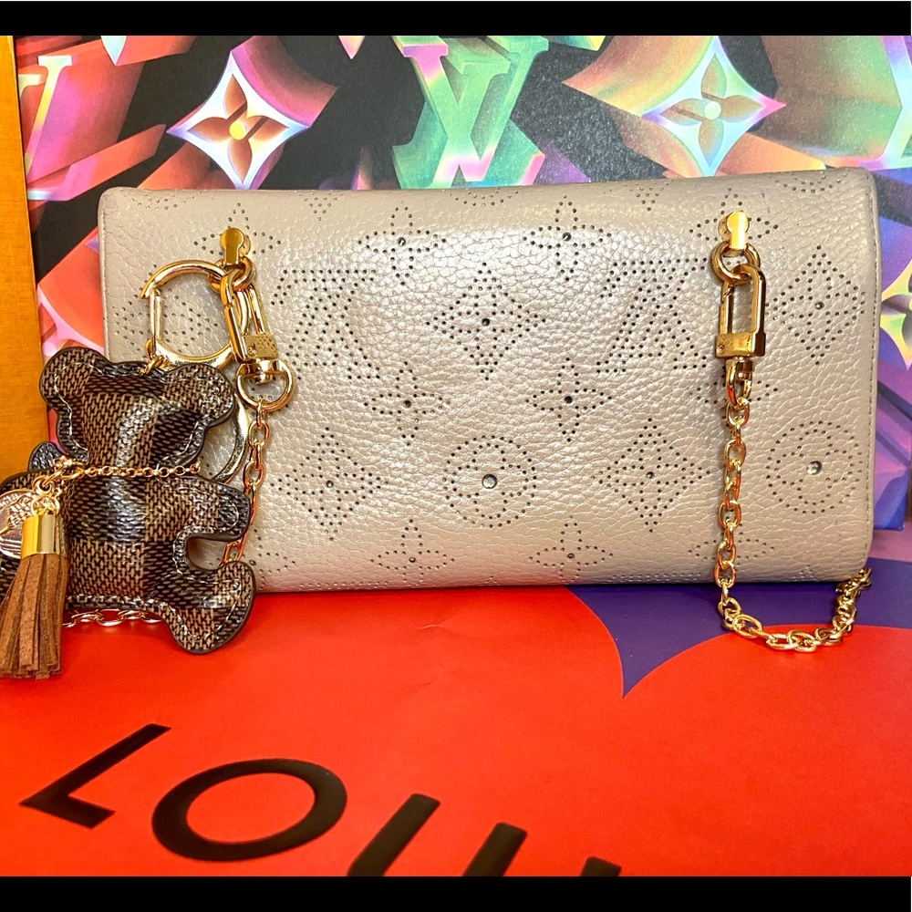 Louis Vuitton Mahina Amelia wallet - Picture 2 of 16
